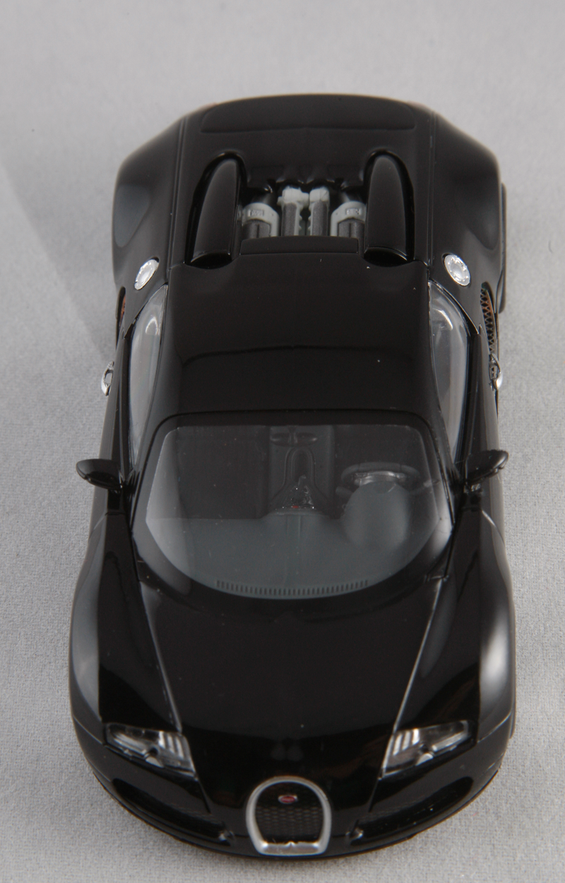 Illustration for article titled LaLD Car Week: Beautiful Black Bugatti